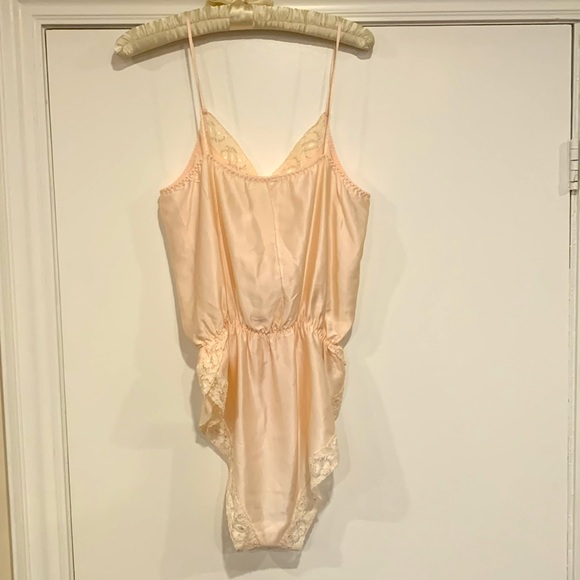 Duet silk charmeuse blush camisole body suit with lace trim - Picture 2 of 6